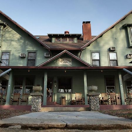 Lakeside Inn Luaran gambar