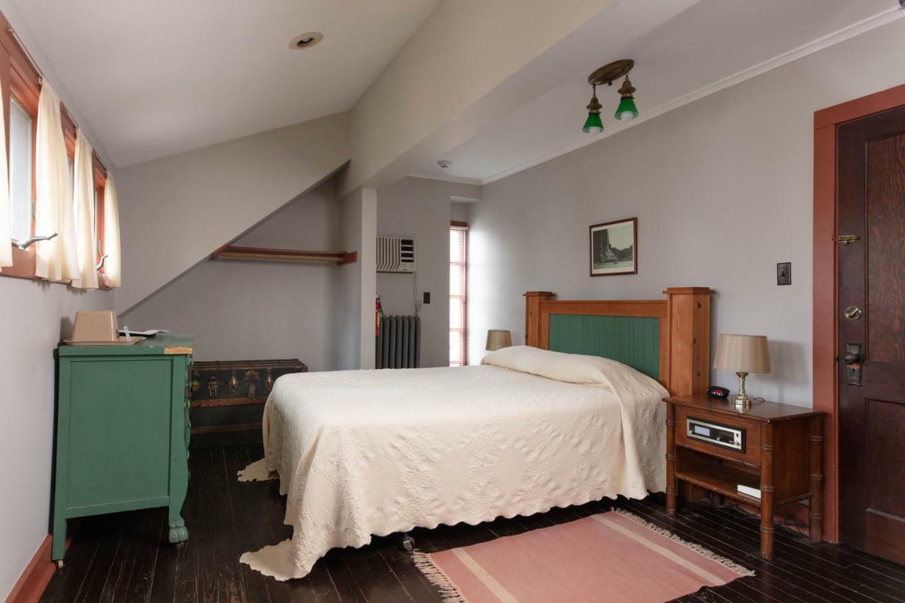 Lakeside Inn Luaran gambar