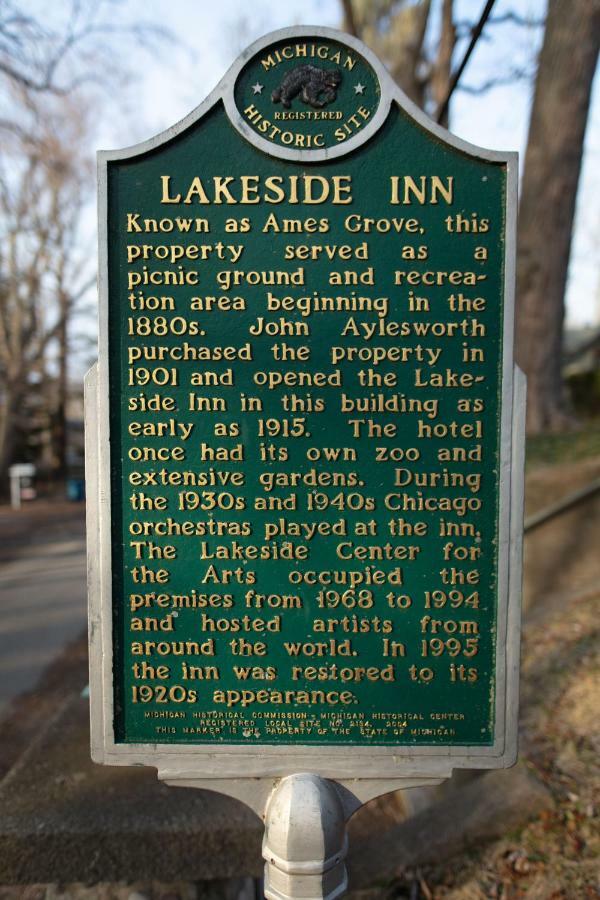 Lakeside Inn Luaran gambar