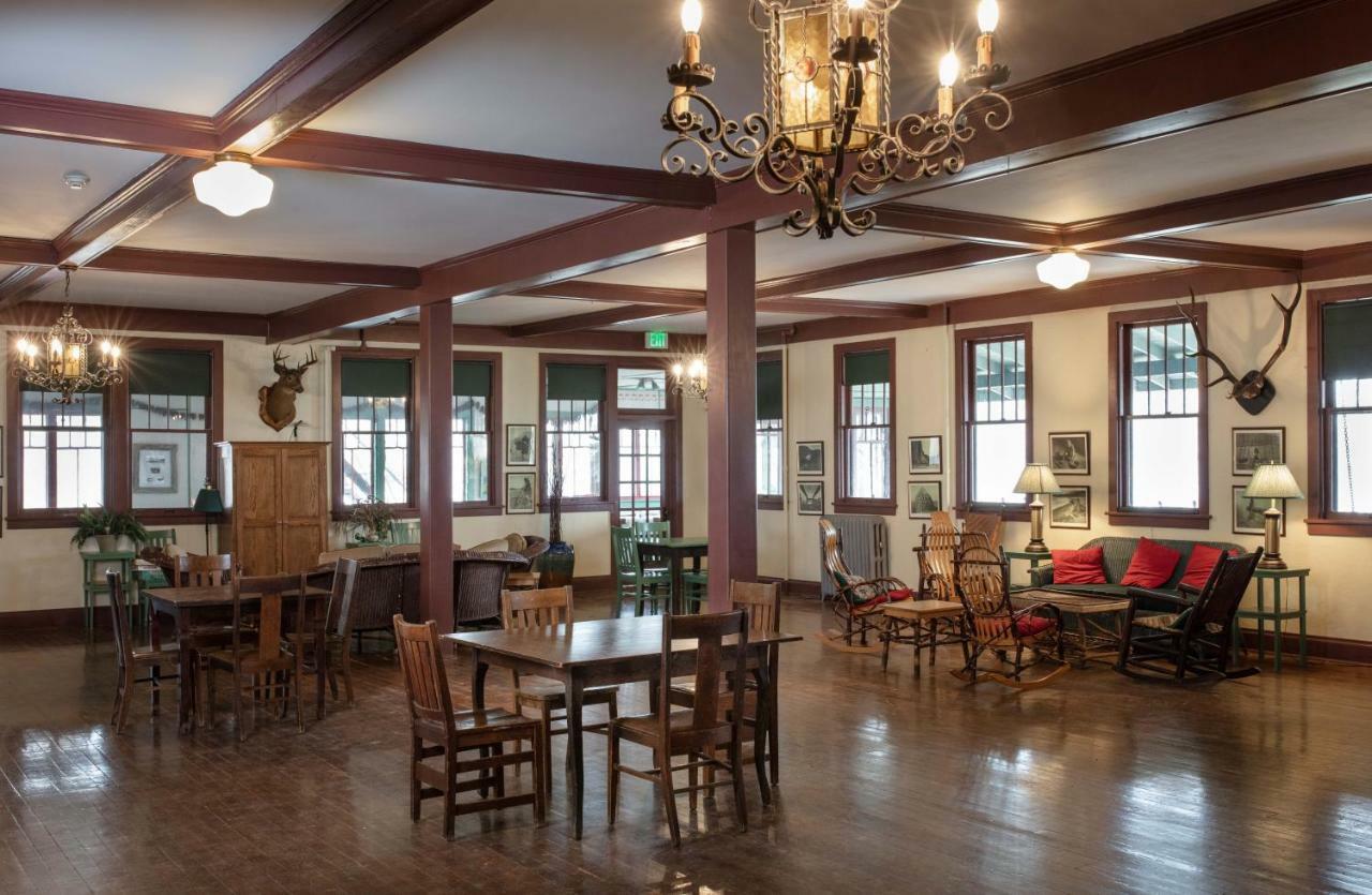 Lakeside Inn Luaran gambar